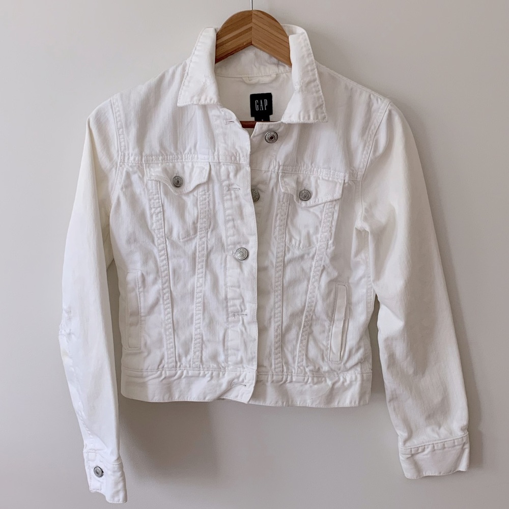 Gap Women’s Distressed White Jean Jacket, Small